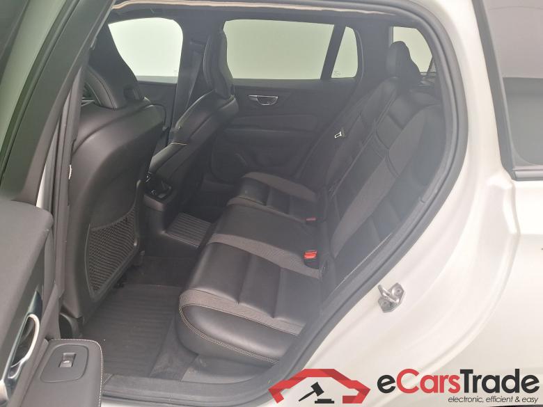 Volvo, V60 '18, Volvo V60 T6 Recharge 4x4 Geartronic R-Design 5d #4