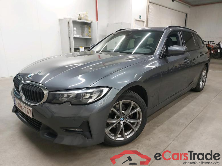 BMW - BMW 3 TOURING 318dA 136PK Sport Pack Business With Heated Seats & Harman Kardon & Parking Assistant Pack