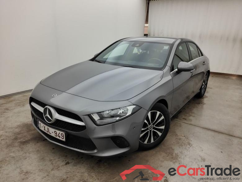 Mercedes-Benz A-Klasse Limousine A 180 d DCT Business Solution 4d