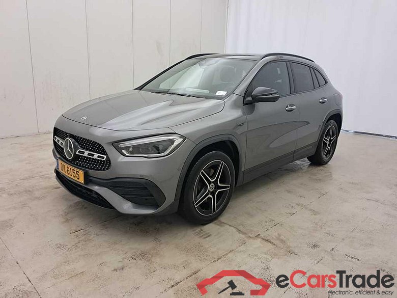 Mercedes GLA 250e Plug-In Hybrid AMG Night Aut. Pano LED-Multibeam Widescreen Burmester Ambient Distronic Navi 1/2 Sport-Leather-Alcantara KeylessGo Camera Klima PDC ...