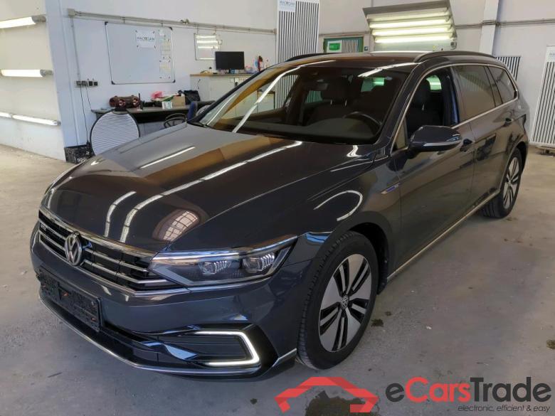 Passat Variant GTE 1.4 TSI 160KW AT6 E6d #1