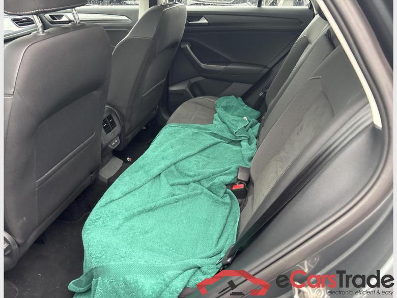 VOLKSWAGEN T-Roc T-Roc Style Business 1.5 TSI OPF 110 kW (150 ch) 7 vitesses DSG #4