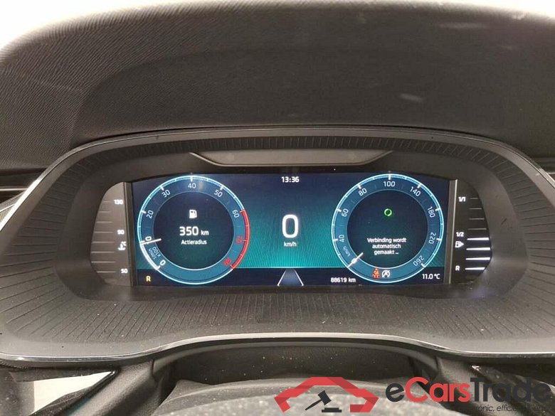 SKODA Octavia Combi 1.5 e-TSI Business Edition Plu #4