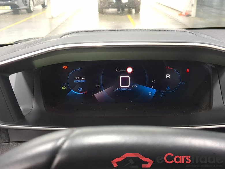 208 Allure Business 1.2 PureTech 130CV BVA8 E6d #6