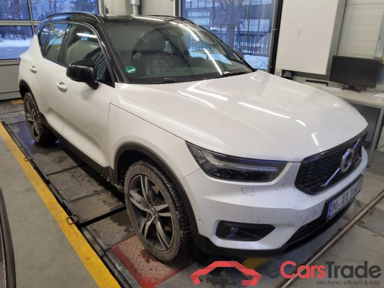 Volvo XC40 (2017->) DE - SUV5 B4 2WD EU6d, R-Design (EURO 6d), 2020 - 2022 #2