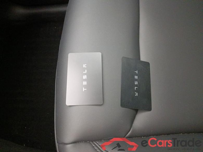 TESLA MODEL Y 72.5 kWh Dual Motor Performance (377 kW) 5d #4