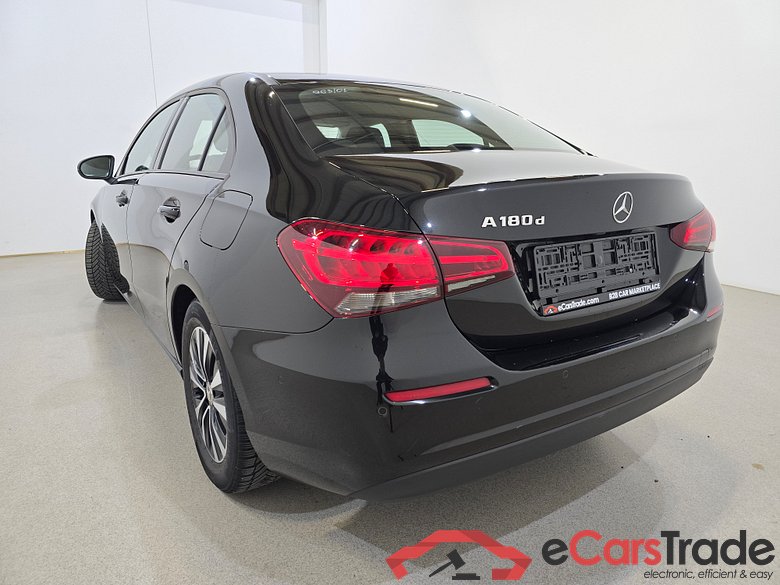 Mercedes-Benz A 180d Aut. Widescreen Navi KeylessGo Camera Klima PDC ... #6