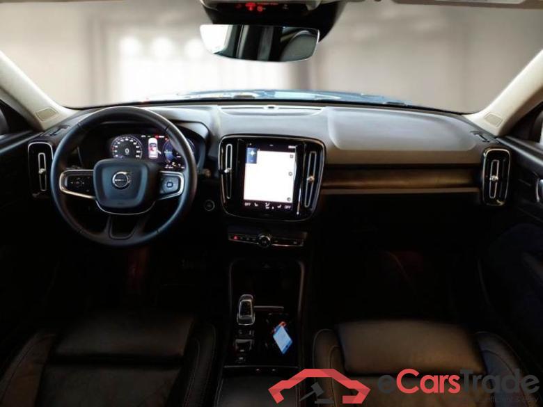 VOLVO XC40 / 2021 / 5P / SUV T5 RECHARGE PLUG-IN AUTO PLUS BRIGHT #3