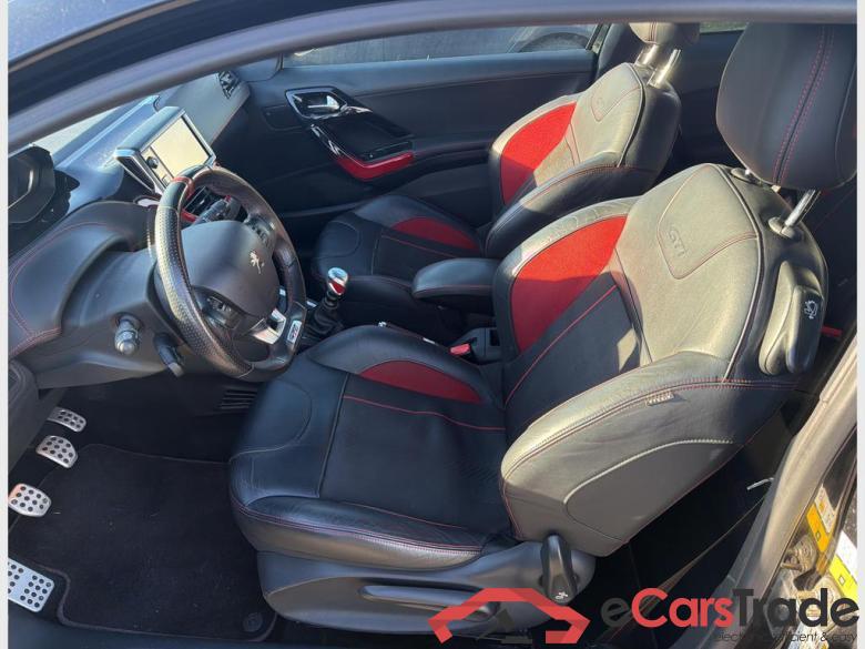 PEUGEOT 208 1.6i GTi #5