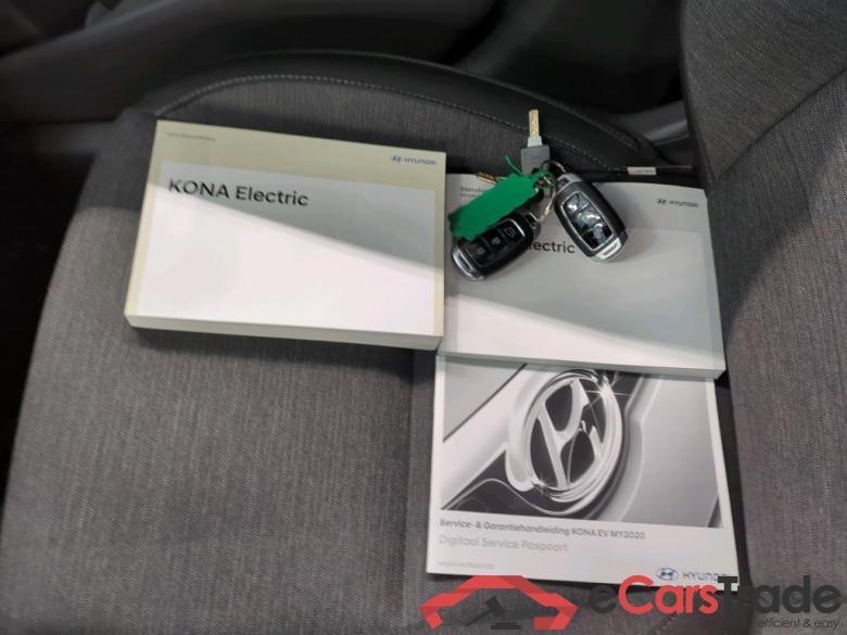 Hyundai KONA Comfort Electric 64 kWh 5d #4