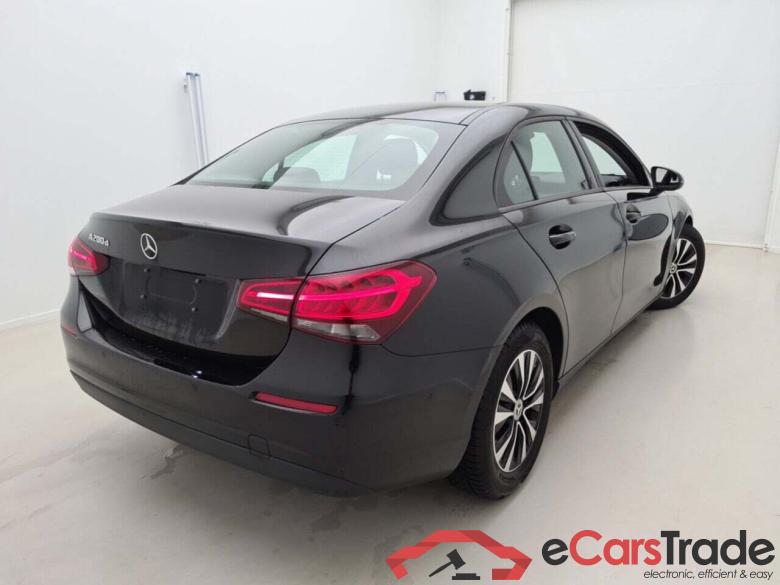 MERCEDES-BENZ A-KLASSE SEDAN 200D BUSINESS SOL. LTD. DCT #2
