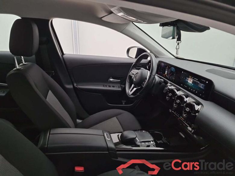 MERCEDES-BENZ A-KLASSE SEDAN 200D BUSINESS SOL. LTD. DCT #3