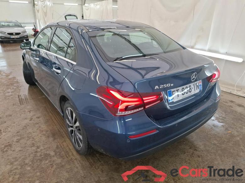MERCEDES-BENZ Classe A Berline / 2018 / 4P / Berline A 250 e Business Line 8G-DCT #2