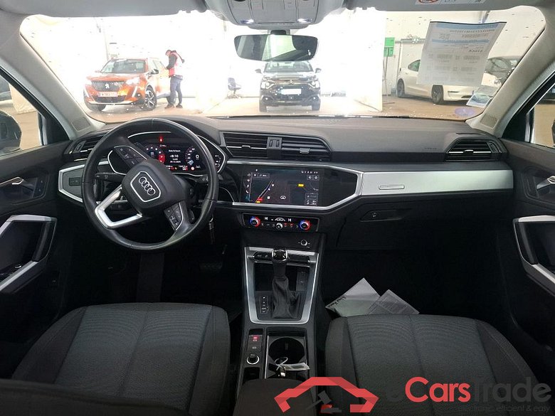 AUDI Q3 / 2018 / 5P / SUV 35 TFSI 150 MHEV S TRONIC BUSINESS LINE #5