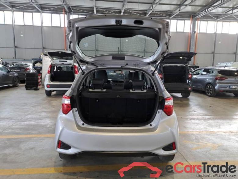TOYOTA YARIS / 2017 / 5P / BERLINA 1.5 HYBRID BUSINESS #5