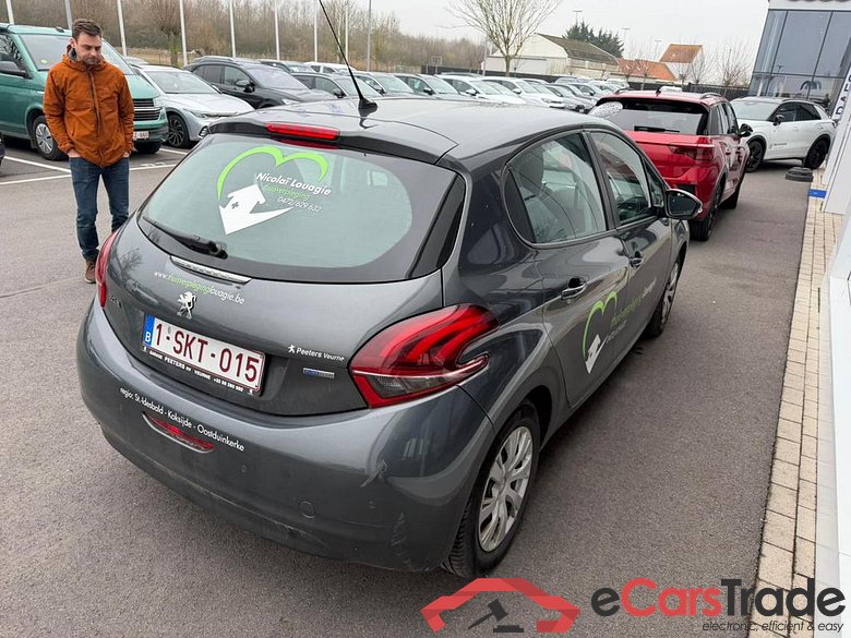 PEUGEOT 208 1.2i PureTech Active #6