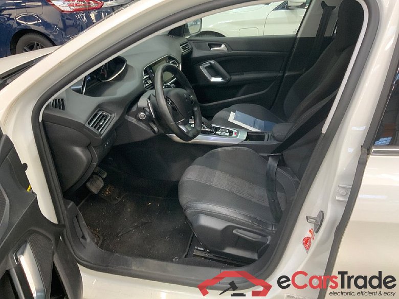 308 SW Allure Pack 1.5 HDi 96KW AT8 E6d #4