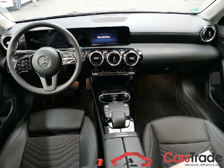 CLA -Klasse Shooting Brake CLA 180 (118.684) 1.3 AT7 E6d #3