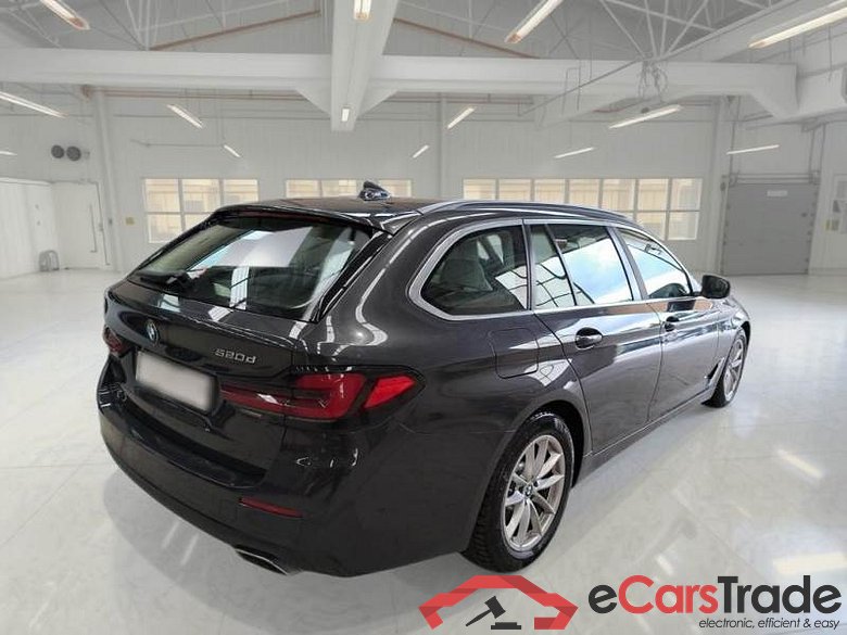 BMW SERIE 5 / 2020 / 5P / STATION WAGON 520D AUT BUSINESS MH48V TOURING #2