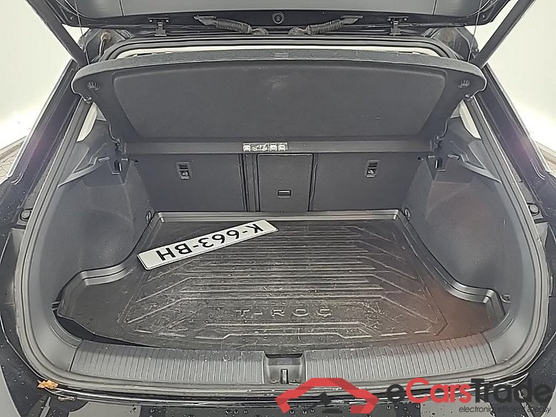 VOLKSWAGEN T-Roc 1.5 TSI 110kW DSG Style Business 5D #5