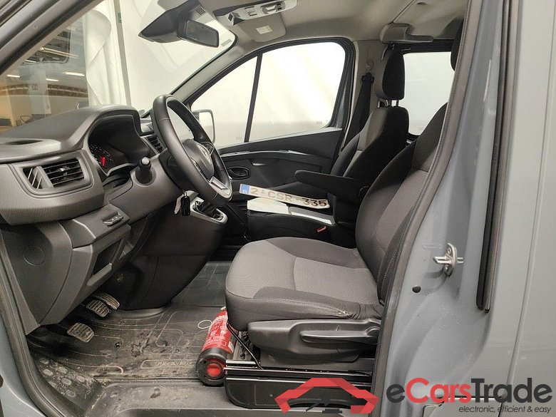Renault Trafic L2H1 dCi 130 Confort DC 2.9T 5d #3