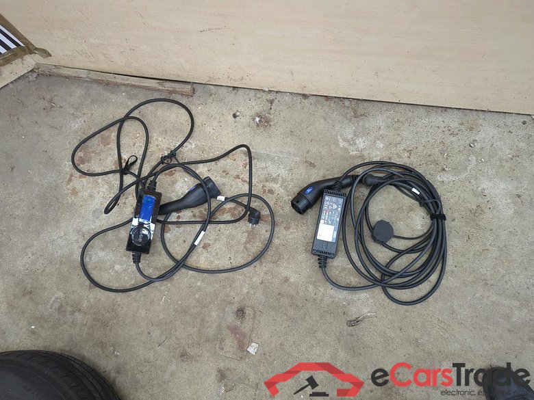 Kuga Plug-In Hybrid Cool & Connect 2.5 165KW ATV E6d #6