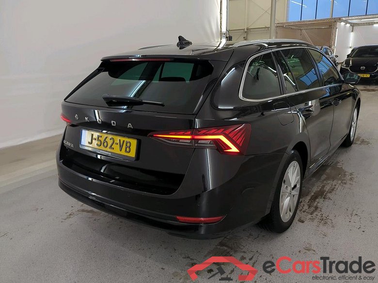 Skoda Octavia Combi 1.5 TSI ACT Style 5d #2