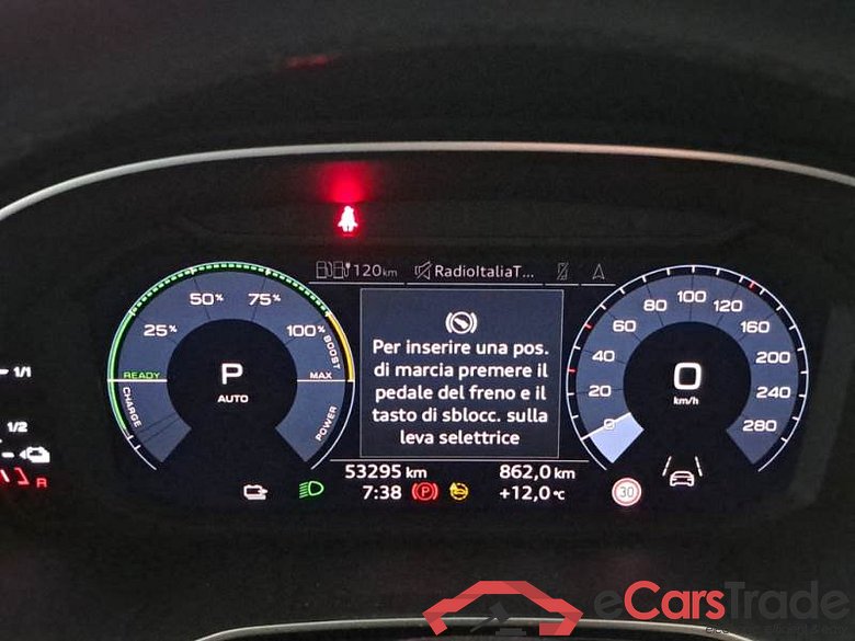 AUDI Q3 / 2018 / 5P / SUV 45 TFSI E S TRONIC BUSINESS #4