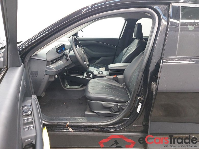 FORD MUSTANG MACH-E 76 kWh Standard Range RWD 5d #3