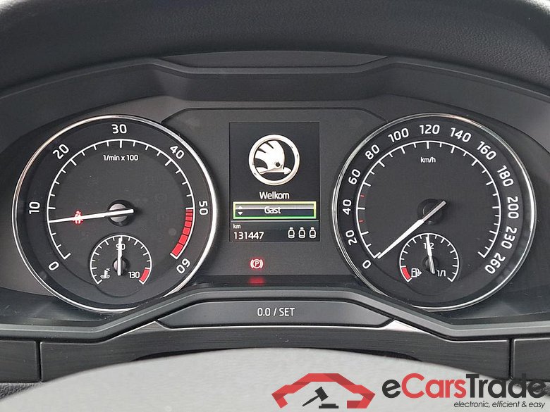 SKODA - SKO SUPERB COMBI CRTDI 150PK Style Corporate Plus Edition & LED Plus & Removable Trailer hook #5