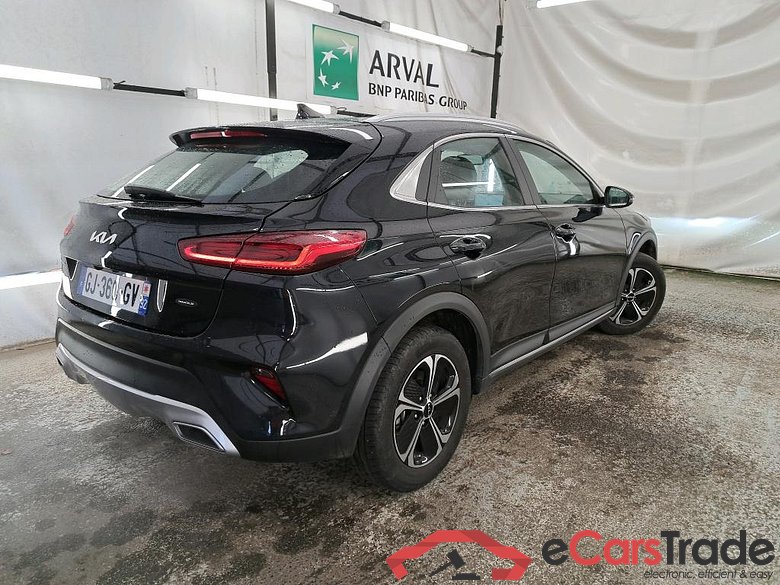 KIA XCeed / 2019 / 5P / Crossover 1.6 GDI ISG ISG PHEV ACTIVE BUS DCT6 #3
