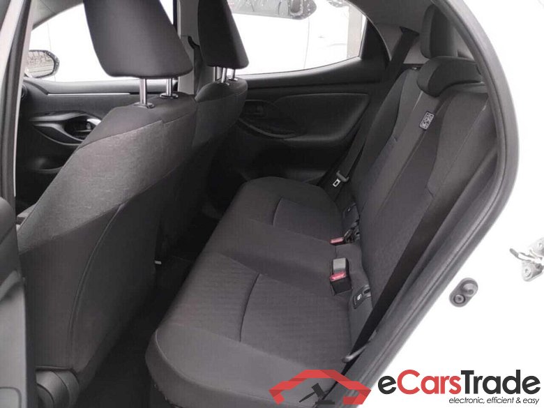 TOYOTA YARIS 1.5 Hybrid TeamNL #5