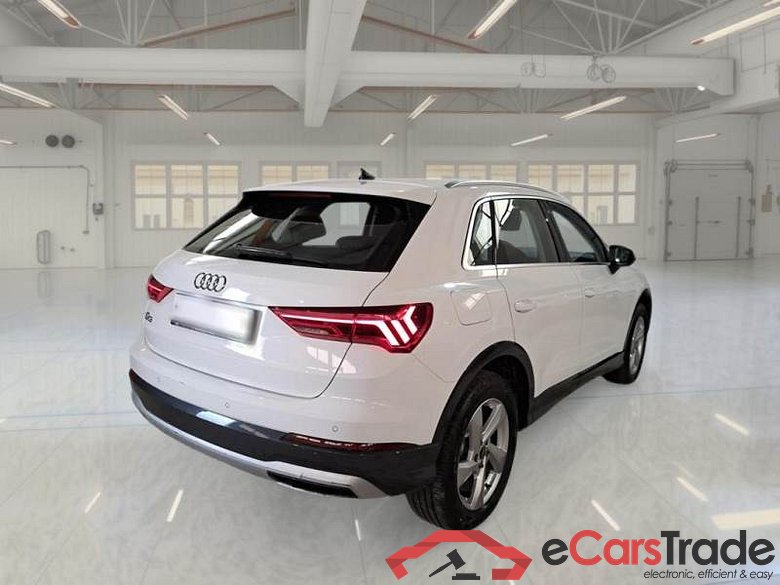 AUDI Q3 / 2018 / 5P / SUV 35 TDI S TRONIC BUSINESS ADVANCED #2