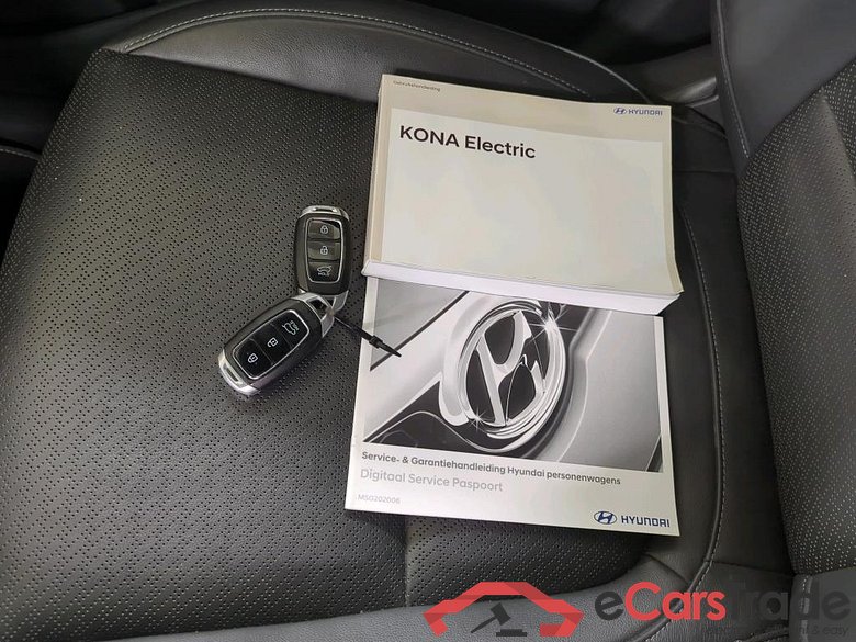Hyundai KONA Premium Electric 64 kWh 5d #4