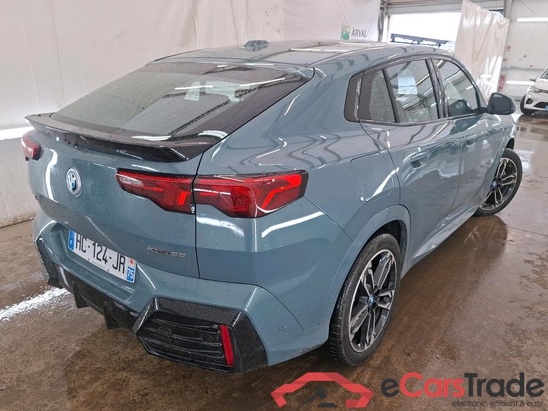 Série iX2 30 xDrive M Sport 66kWh #4