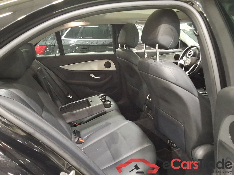 MERCEDES-BENZ E-CLASS BERLINE 1.6 E 200 D AUTO #5