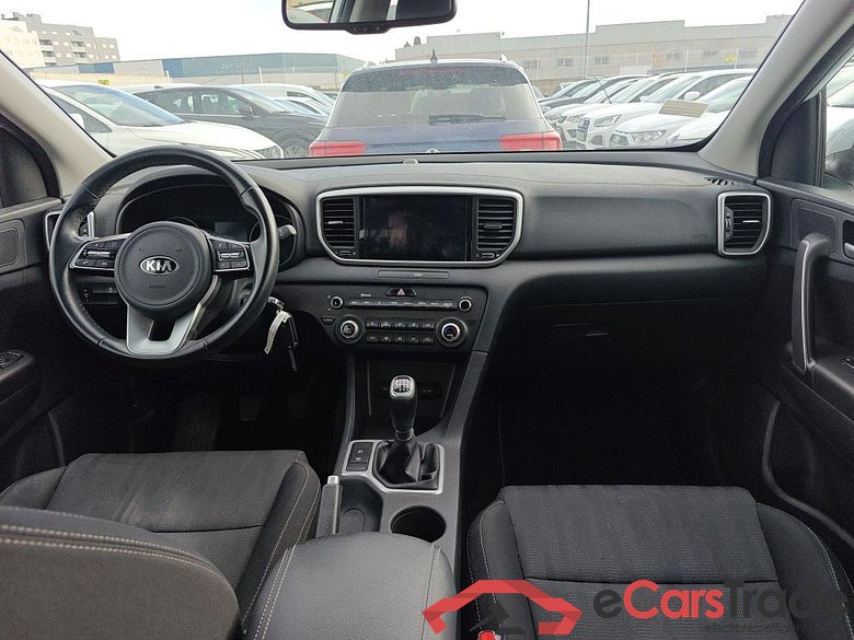 KIA Sportage / 2018 / 5P / todoterreno 1.6 MHEV Business 100kW (136CV) 4x2 #3
