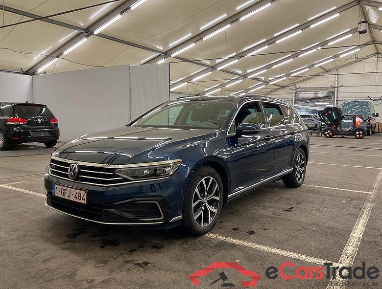 VOLKSWAGEN Passat Variant GTE Passat Variant GTE 'Business' 1.4 TSI 160 kW (218 ch) 6 vitesses DSG