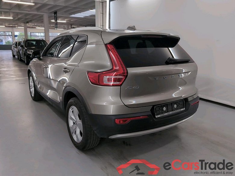 VOLVO XC40 1.5 T2 MOMENTUM PRO #3