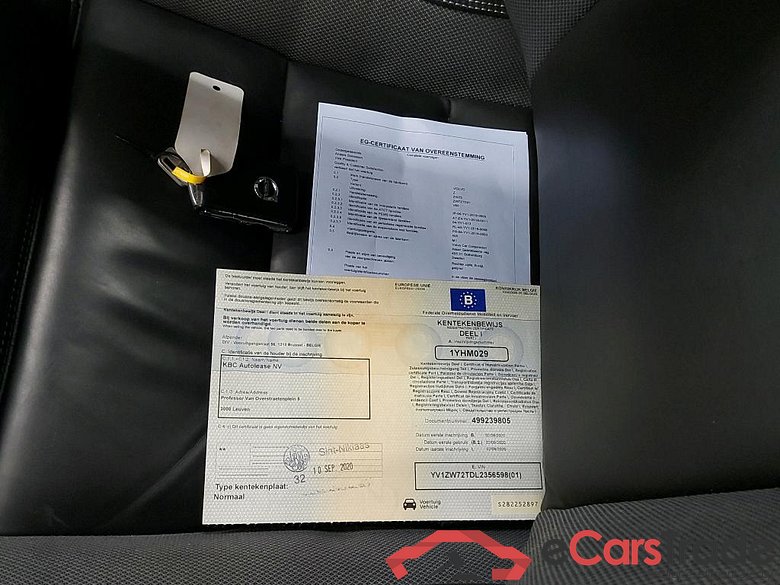 VOLVO - VOL V60 D3 150PK Geartronic R-Design Pack Versatility Pro & IntelliSafe Surround & Winter & Premium Audio & Foldable Trailer Hook & 20 Inch & Park Assit Camera #4