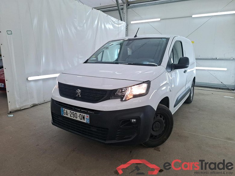 PEUGEOT Partner / 2018 / 4P / Fourgonnette BHDI 100 S&S 100 S&S 1000KG STD ASPHALT