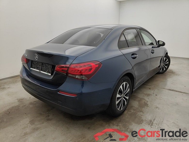 Mercedes-Benz A-Klasse Limousine A 180 Business Solution 4d #2