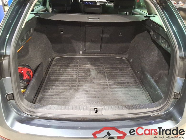 SKODA OCTAVIA COMBI 2.0 CRTDI 110KW DSG7 STYLE #3