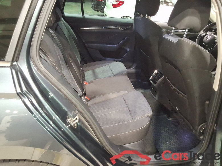 SKODA OCTAVIA COMBI 2.0 CRTDI 110KW DSG7 STYLE #5