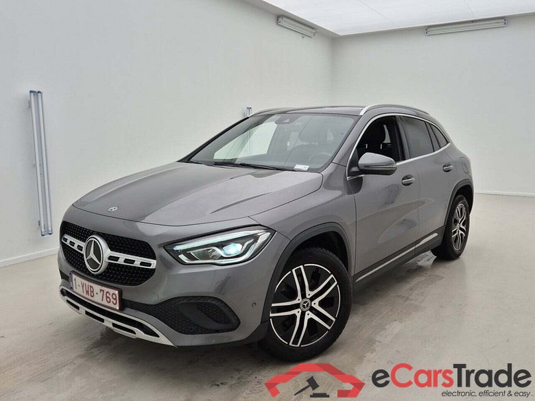 MERCEDES-BENZ GLA 2.0 200D 8G-DCT STYLE