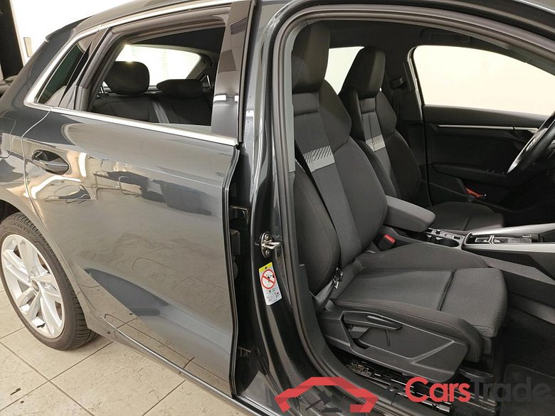 Audi A3 Sportback 35 TFSI S tronic Business edition 5d #3