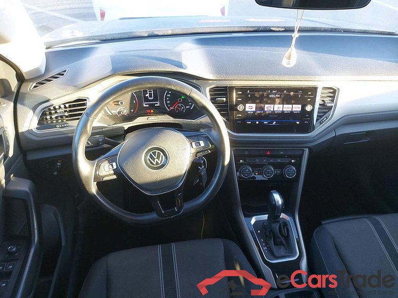 VOLKSWAGEN T-Roc / 2017 / 5P / todoterreno Advance 2.0 TDI 110kW (150CV) DSG (AC2) #3