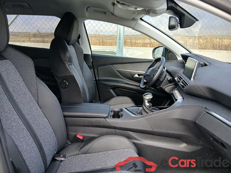 PEUGEOT 3008 / 2016 / 5P / todoterreno 1.2 PURETECH 96KW (130CV) ALLURE S&S (CX) #6