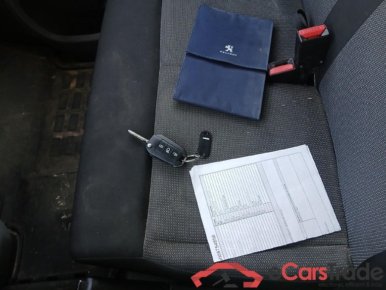 PEUGEOT Expert / 2016 / 4P / combi Combi BlueHDi 145 S&S Standard #5