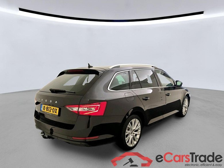 SKODA Superb Combi 110 kW #6